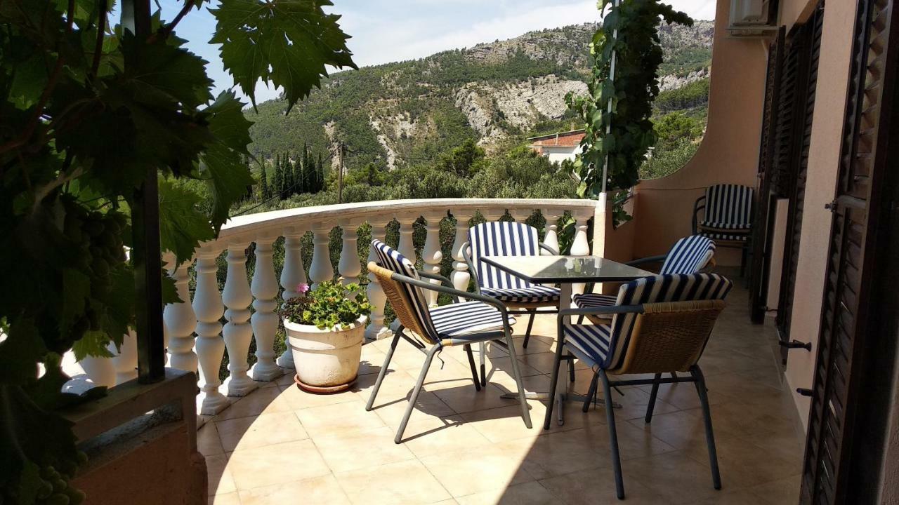 Apartment Ivo Veliko Brdo Макарска Экстерьер фото